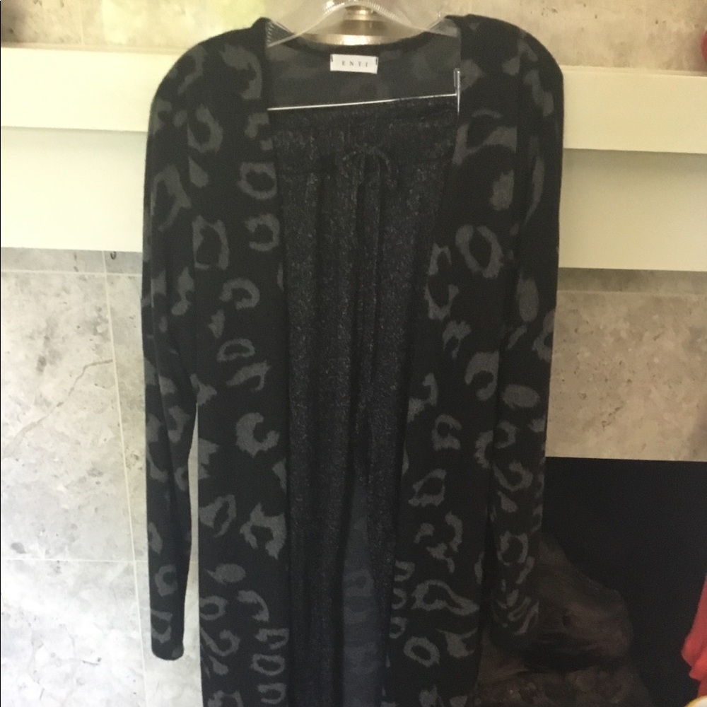 ENTI LEOPARD KIMONO AND JOGGERS NWT sm and med Uber soft perfect for a outing